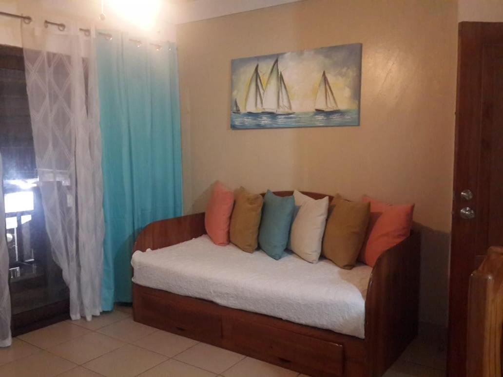 Hotel Y Restaurante Cesar Mariscos Tela Luaran gambar