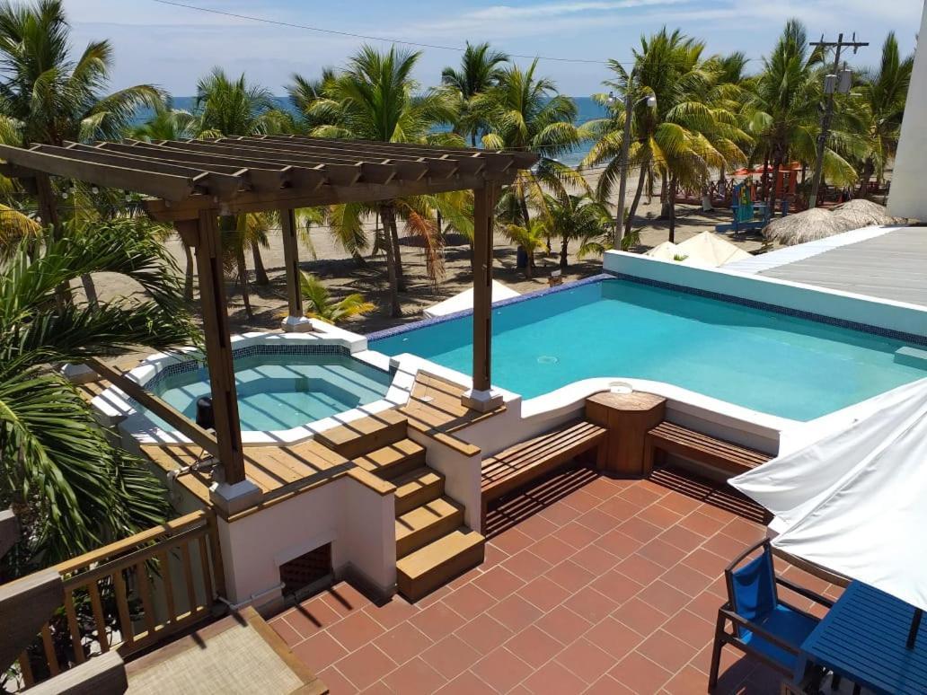 Hotel Y Restaurante Cesar Mariscos Tela Luaran gambar